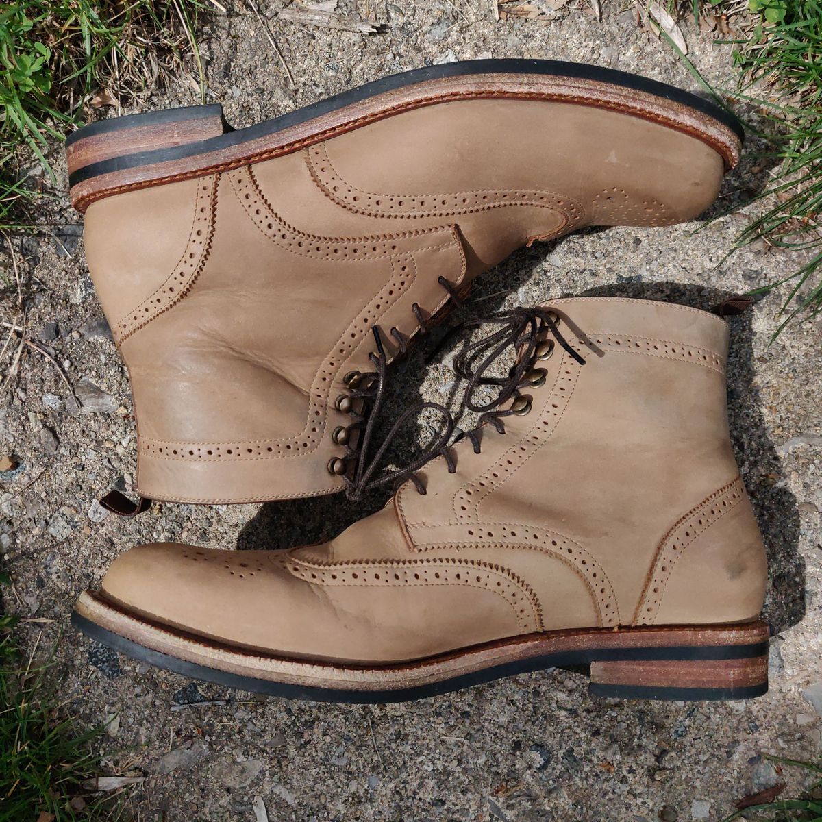 Photo by patinathunderdome on May 6, 2022 of the Beckett Simonon Nolan Brogue Boots in Walnut Nubuck.