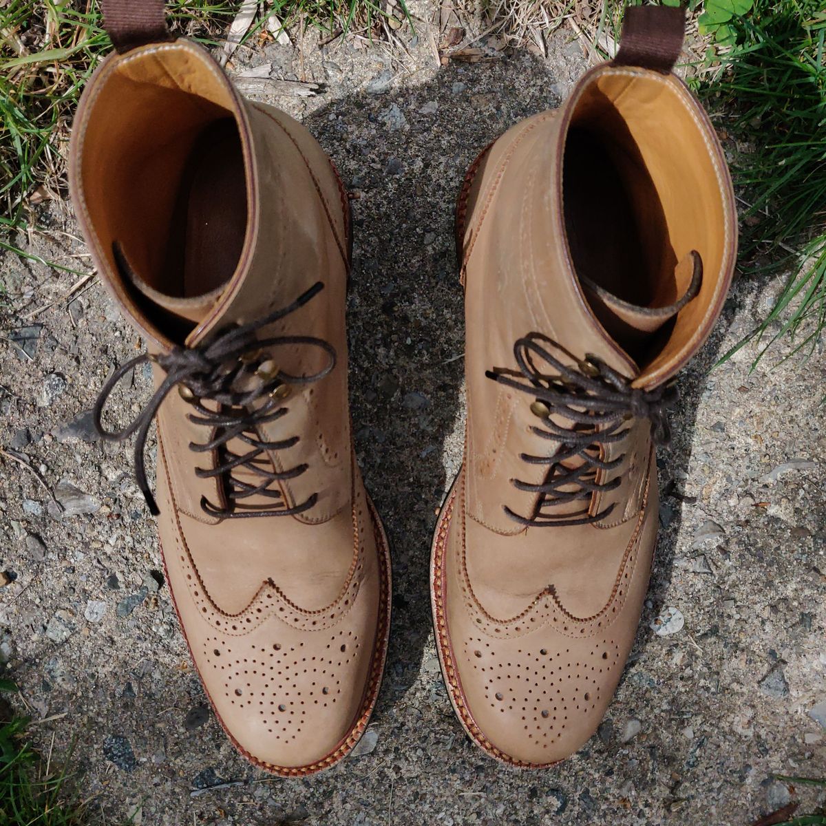 Photo by patinathunderdome on May 6, 2022 of the Beckett Simonon Nolan Brogue Boots in Walnut Nubuck.