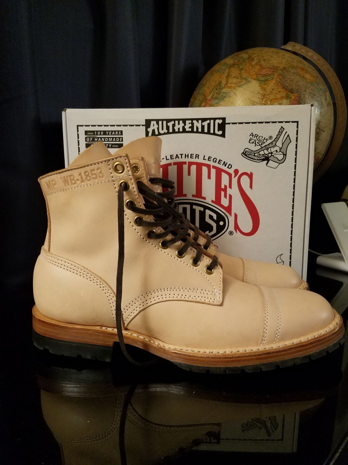 Photo by patinathunderdome on October 3, 2021 of the White's MP-Sherman Toe Cap in Wickett & Craig Natural Veg Tan.