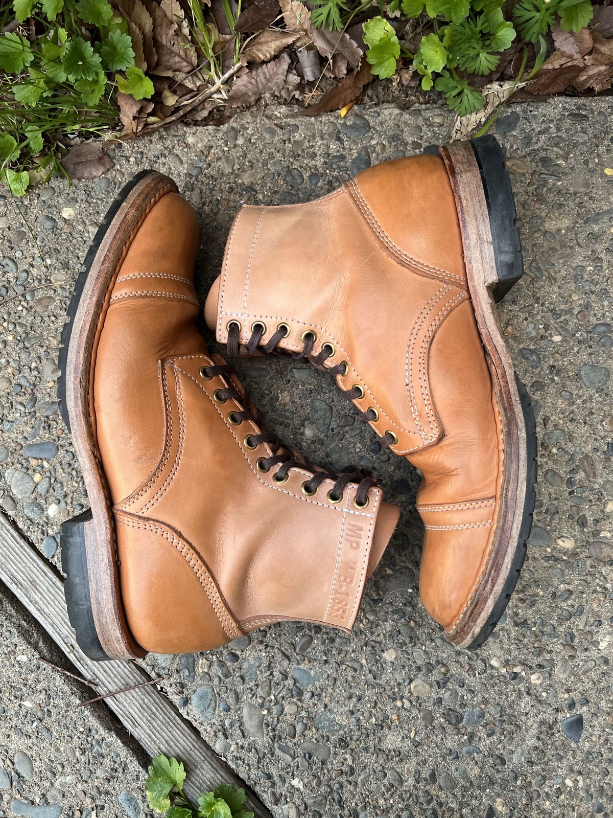 Photo by patinathunderdome on March 5, 2022 of the White's MP-Sherman Toe Cap in Wickett & Craig Natural Veg Tan.