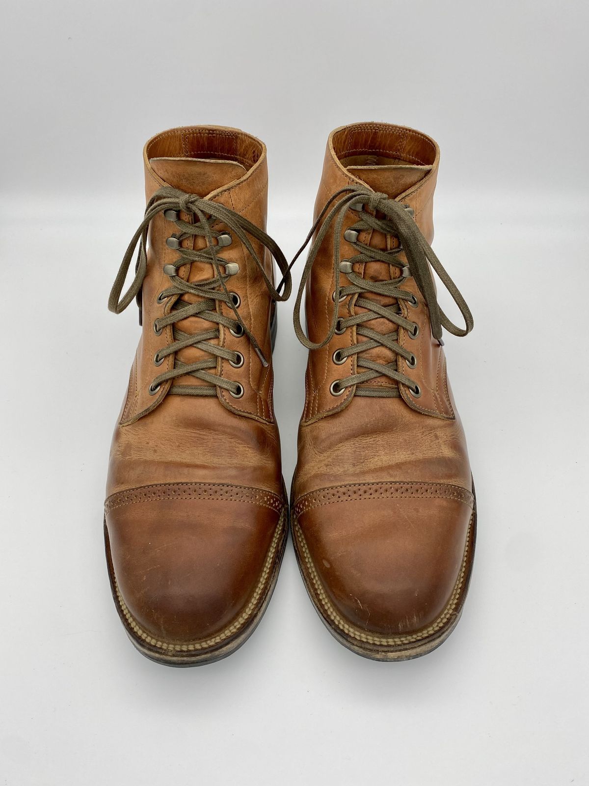 Photo by patinathunderdome on January 2, 2022 of the Viberg Service Boot in Maryam Used Cuoio Vitello Calf.
