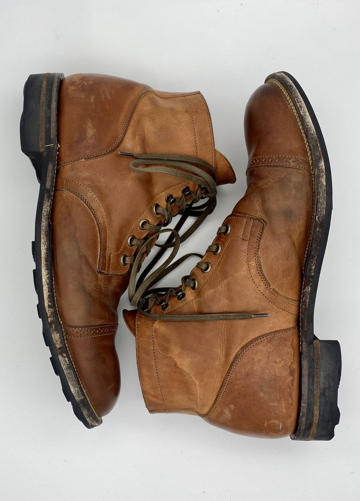 Photo by patinathunderdome on February 5, 2022 of the Viberg Service Boot in Maryam Used Cuoio Vitello Calf.