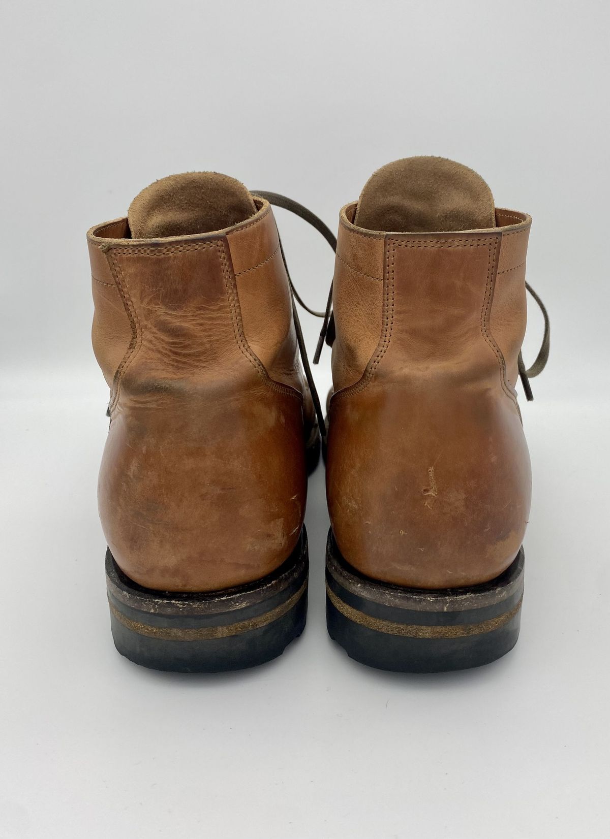 Photo by patinathunderdome on February 5, 2022 of the Viberg Service Boot in Maryam Used Cuoio Vitello Calf.