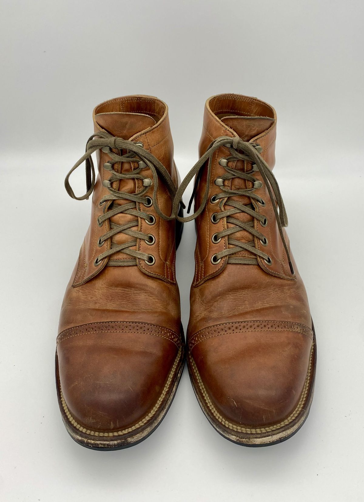 Photo by patinathunderdome on February 5, 2022 of the Viberg Service Boot in Maryam Used Cuoio Vitello Calf.