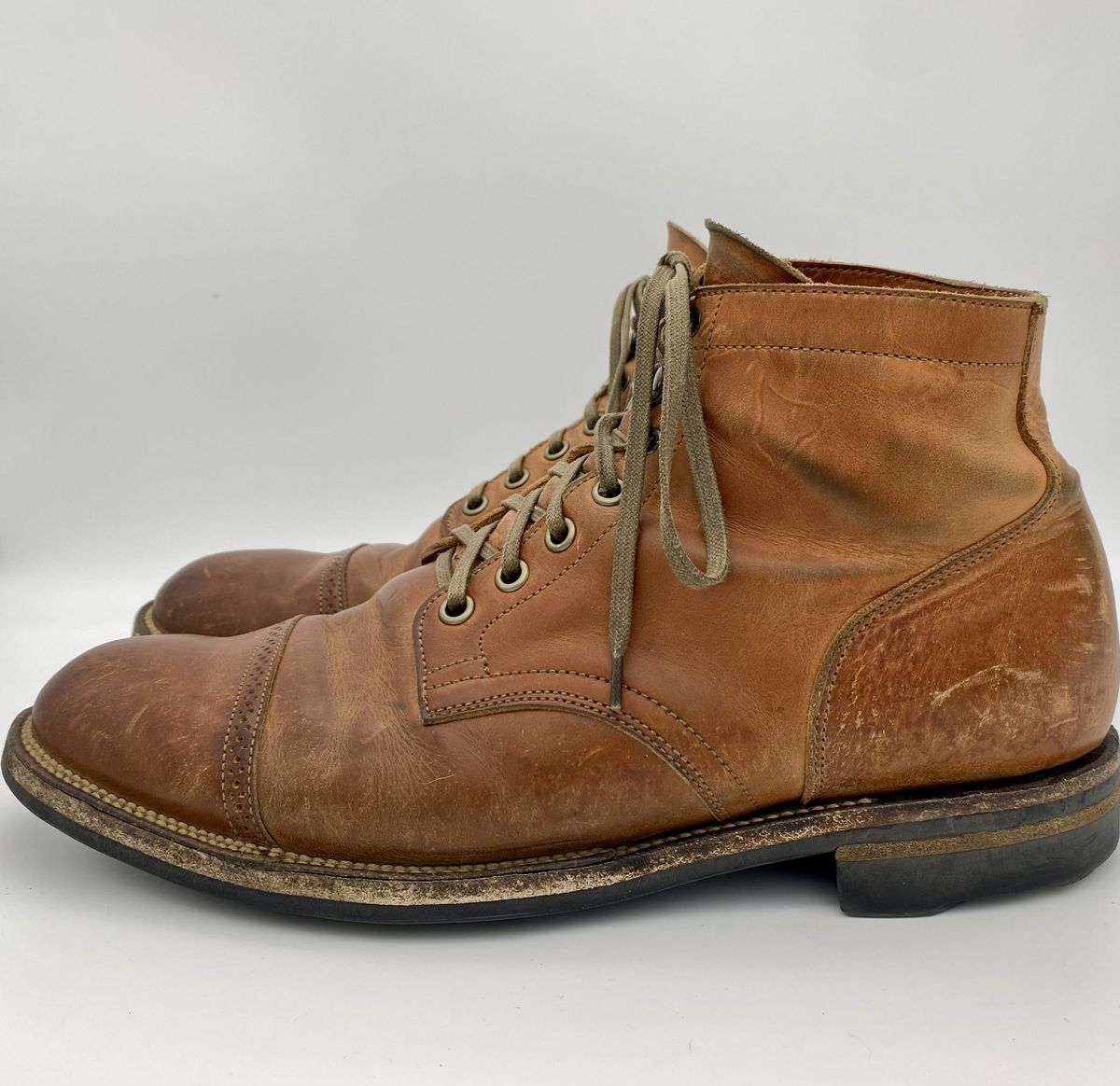 Photo by patinathunderdome on March 4, 2022 of the Viberg Service Boot in Maryam Used Cuoio Vitello Calf.