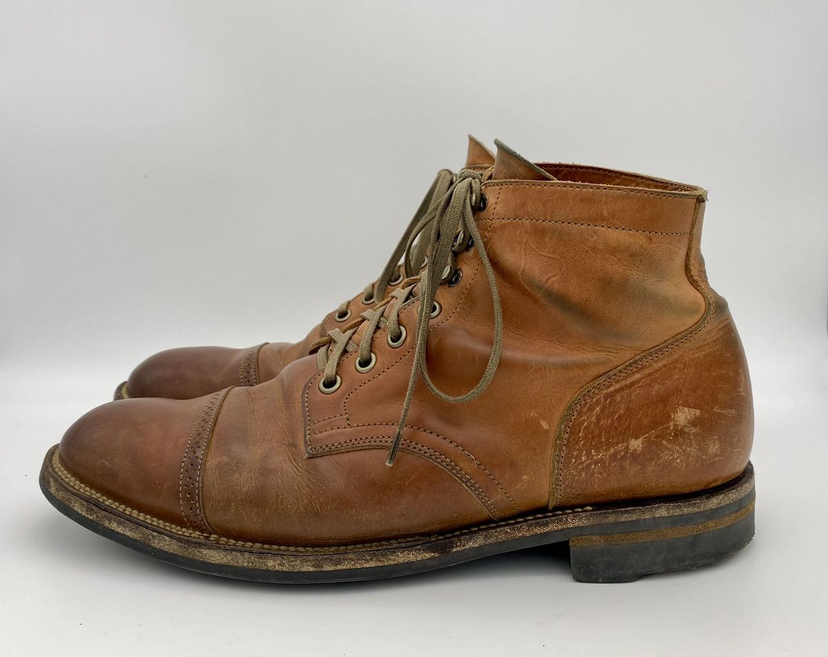 Photo by patinathunderdome on April 4, 2022 of the Viberg Service Boot in Maryam Used Cuoio Vitello Calf.