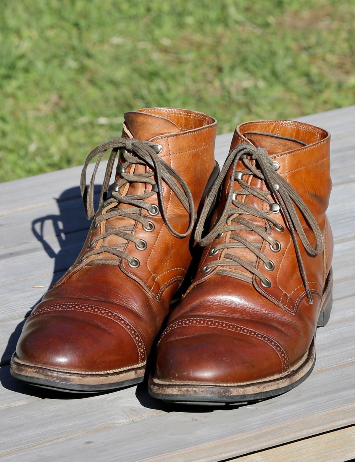 Photo by patinathunderdome on May 1, 2022 of the Viberg Service Boot in Maryam Used Cuoio Vitello Calf.
