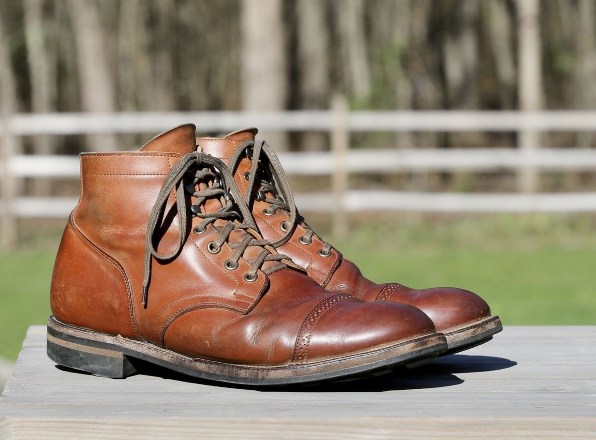 Photo by patinathunderdome on May 1, 2022 of the Viberg Service Boot in Maryam Used Cuoio Vitello Calf.
