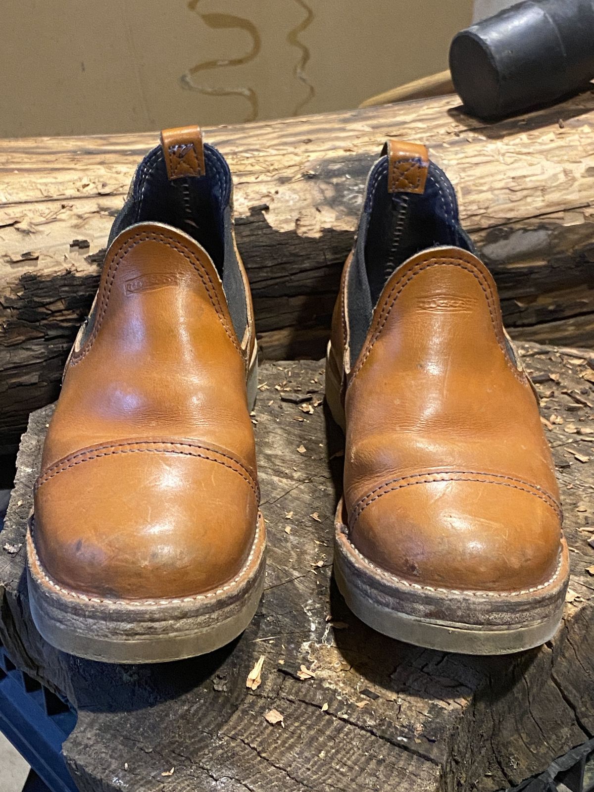 Photo by patinathunderdome on November 2, 2021 of the Wesco Romeo in Wickett & Craig Natural Skirting.