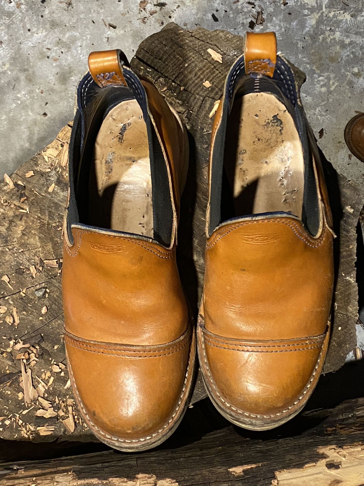Photo by patinathunderdome on November 2, 2021 of the Wesco Romeo in Wickett & Craig Natural Skirting.