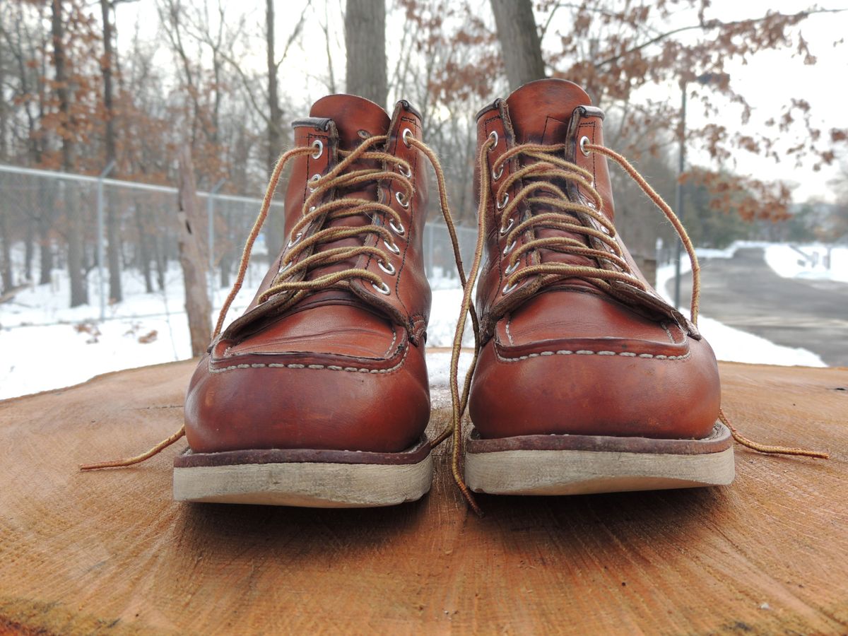 Photo by patinathunderdome on February 2, 2022 of the Red Wing 6-Inch Classic Moc in S.B. Foot Oro Legacy.