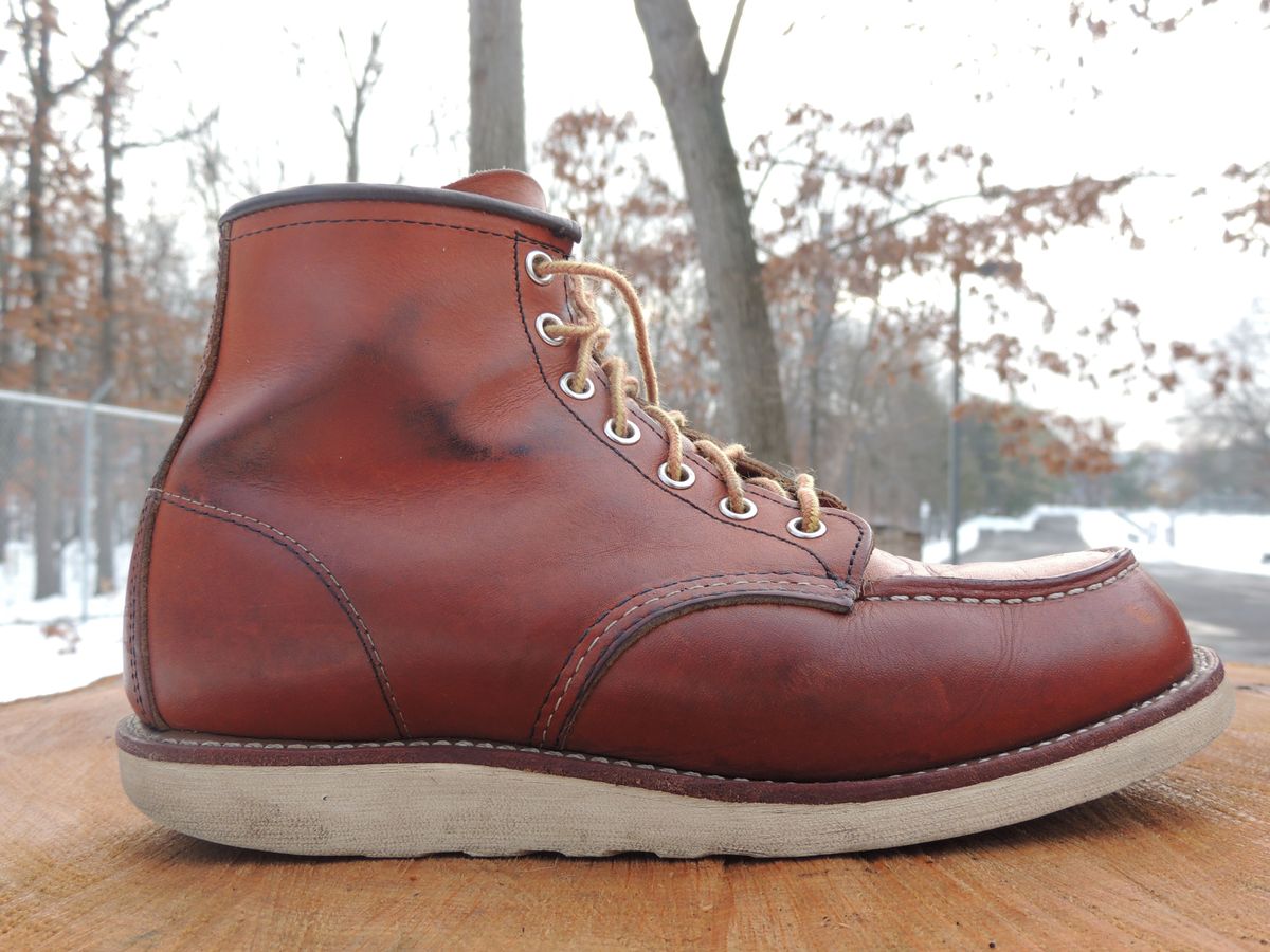Photo by patinathunderdome on February 2, 2022 of the Red Wing 6-Inch Classic Moc in S.B. Foot Oro Legacy.