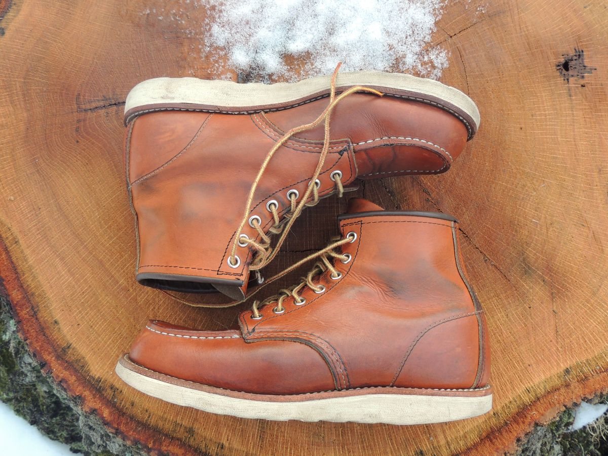 Photo by patinathunderdome on February 2, 2022 of the Red Wing 6-Inch Classic Moc in S.B. Foot Oro Legacy.