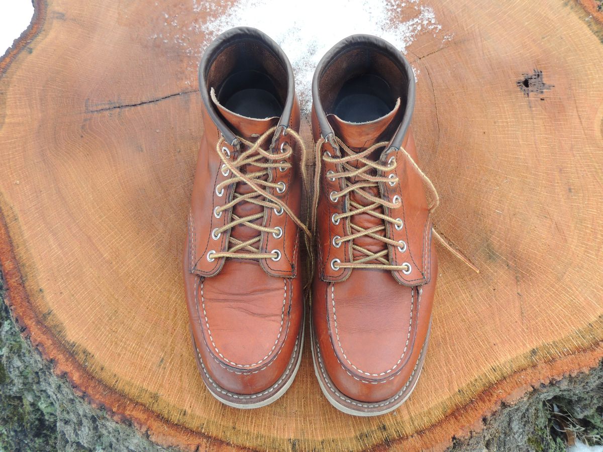 Photo by patinathunderdome on February 2, 2022 of the Red Wing 6-Inch Classic Moc in S.B. Foot Oro Legacy.