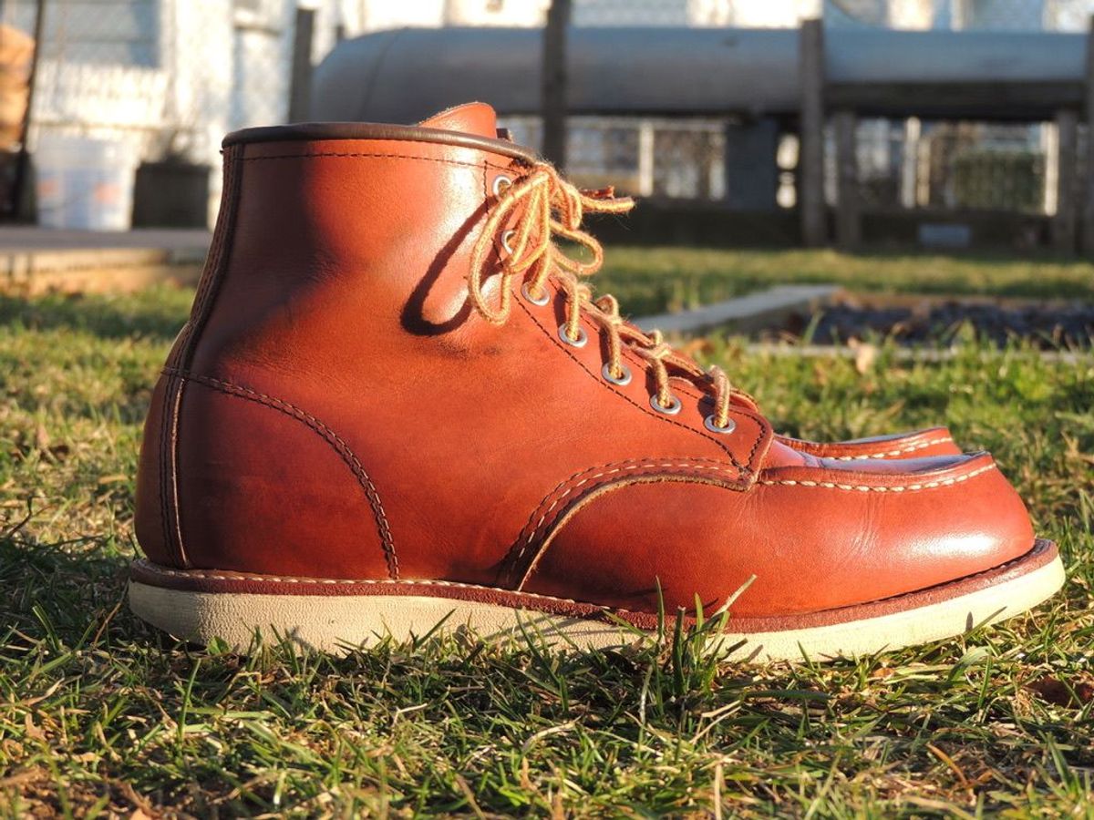 Photo by patinathunderdome on March 1, 2022 of the Red Wing 6-Inch Classic Moc in S.B. Foot Oro Legacy.