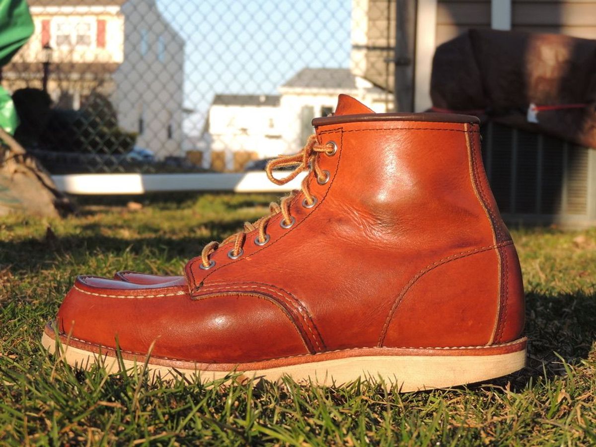 Photo by patinathunderdome on March 1, 2022 of the Red Wing 6-Inch Classic Moc in S.B. Foot Oro Legacy.