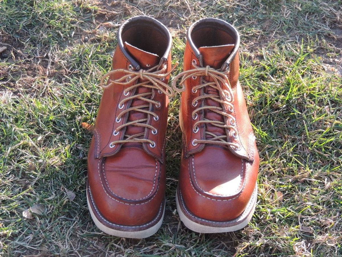 Photo by patinathunderdome on March 1, 2022 of the Red Wing 6-Inch Classic Moc in S.B. Foot Oro Legacy.