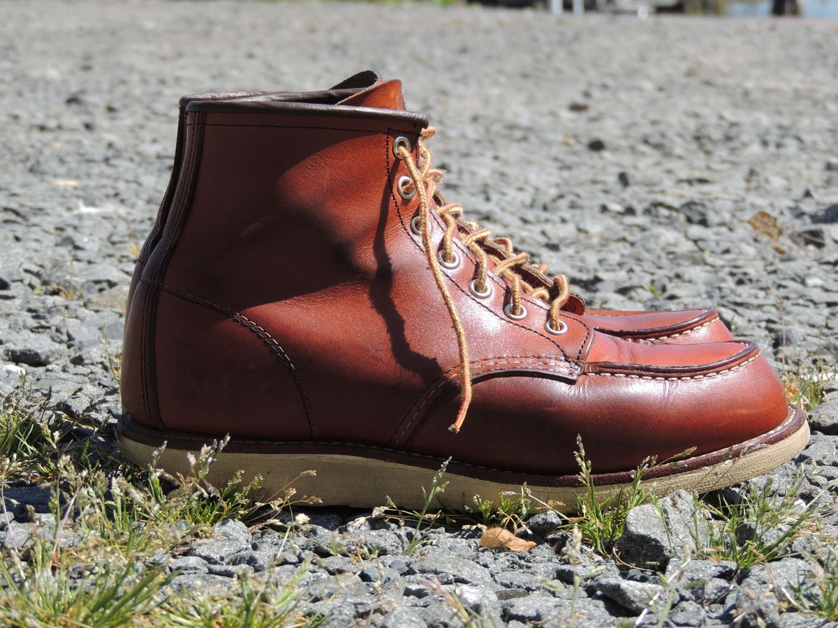 Photo by patinathunderdome on May 2, 2022 of the Red Wing 6-Inch Classic Moc in S.B. Foot Oro Legacy.