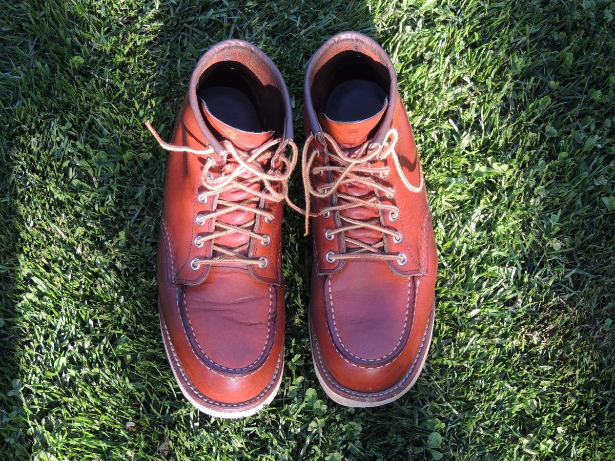 Photo by patinathunderdome on May 2, 2022 of the Red Wing 6-Inch Classic Moc in S.B. Foot Oro Legacy.