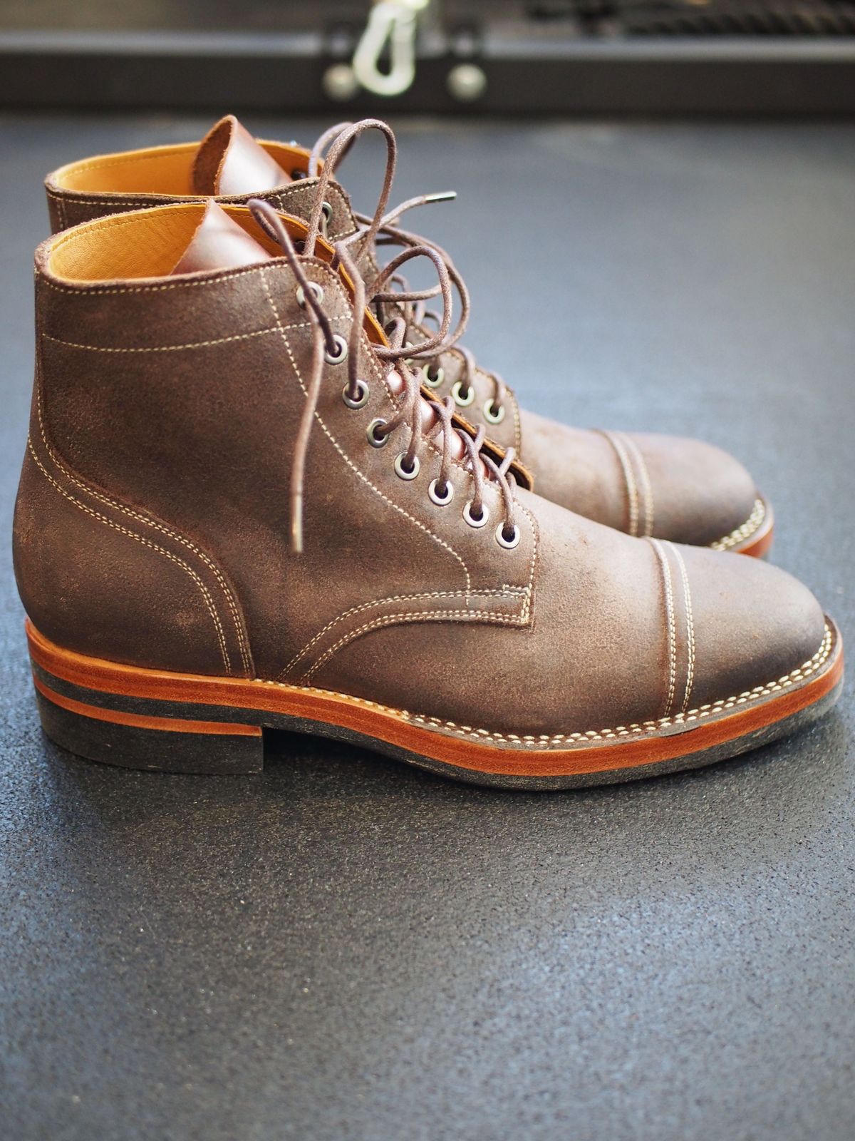 Photo by patinathunderdome on October 1, 2021 of the Benzein The Catcher in Indonesian Brown Waxed Flesh.