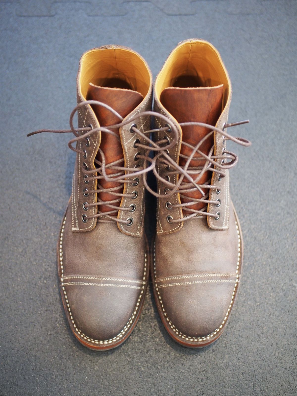 Photo by patinathunderdome on October 1, 2021 of the Benzein The Catcher in Indonesian Brown Waxed Flesh.