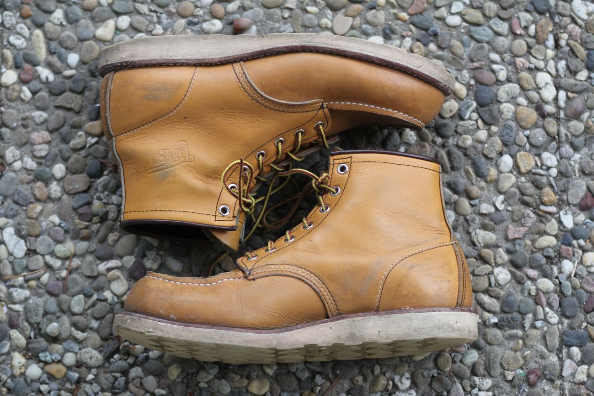Photo by patinathunderdome on January 4, 2022 of the Red Wing 6-Inch Classic Moc in S.B. Foot Maize Mustang.
