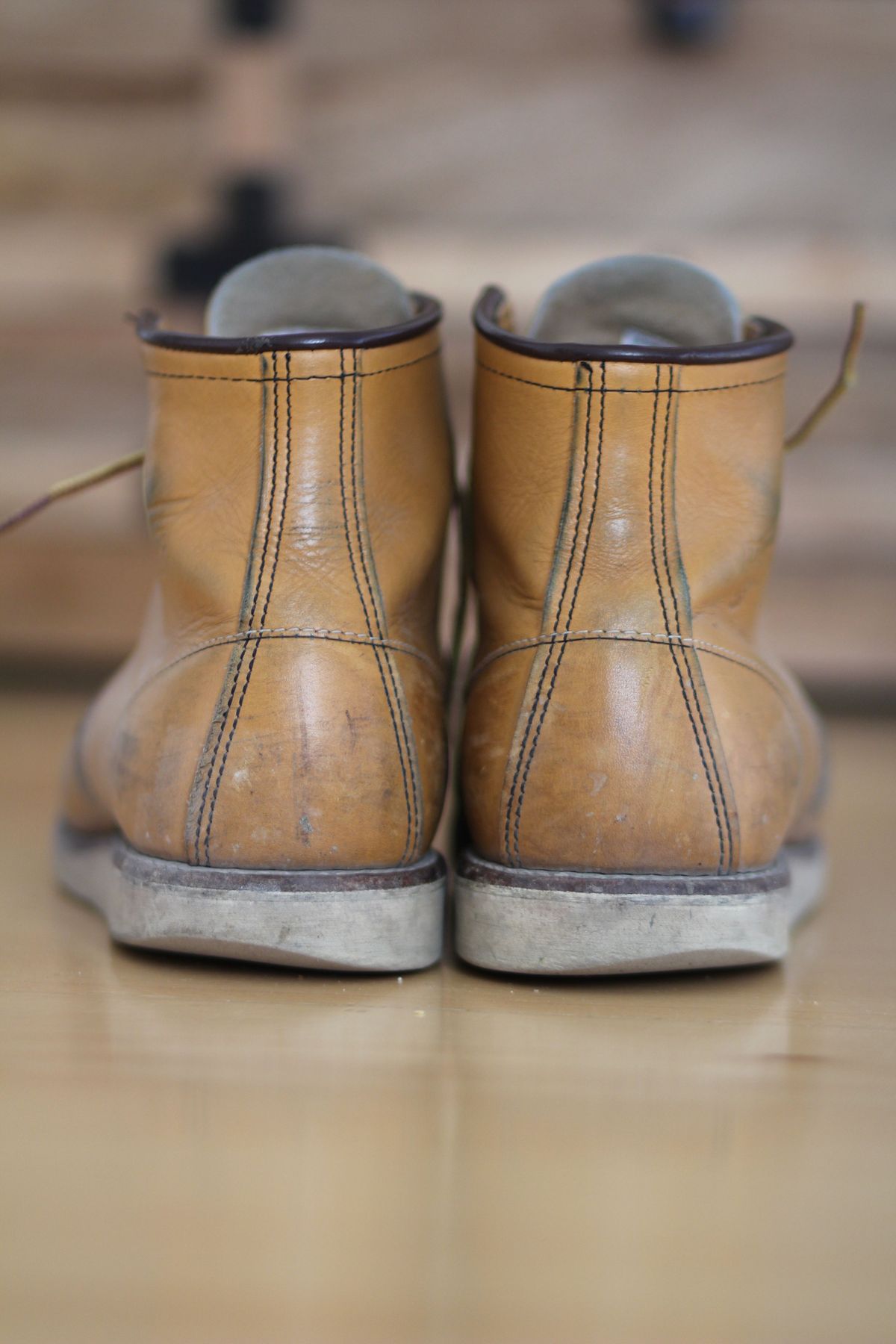 Photo by patinathunderdome on April 1, 2022 of the Red Wing 6-Inch Classic Moc in S.B. Foot Maize Mustang.