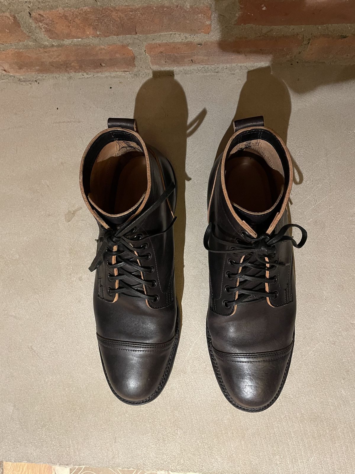 Photo by patinathunderdome on December 6, 2021 of the Viberg Service Boot in Maryam Black Horsebutt.