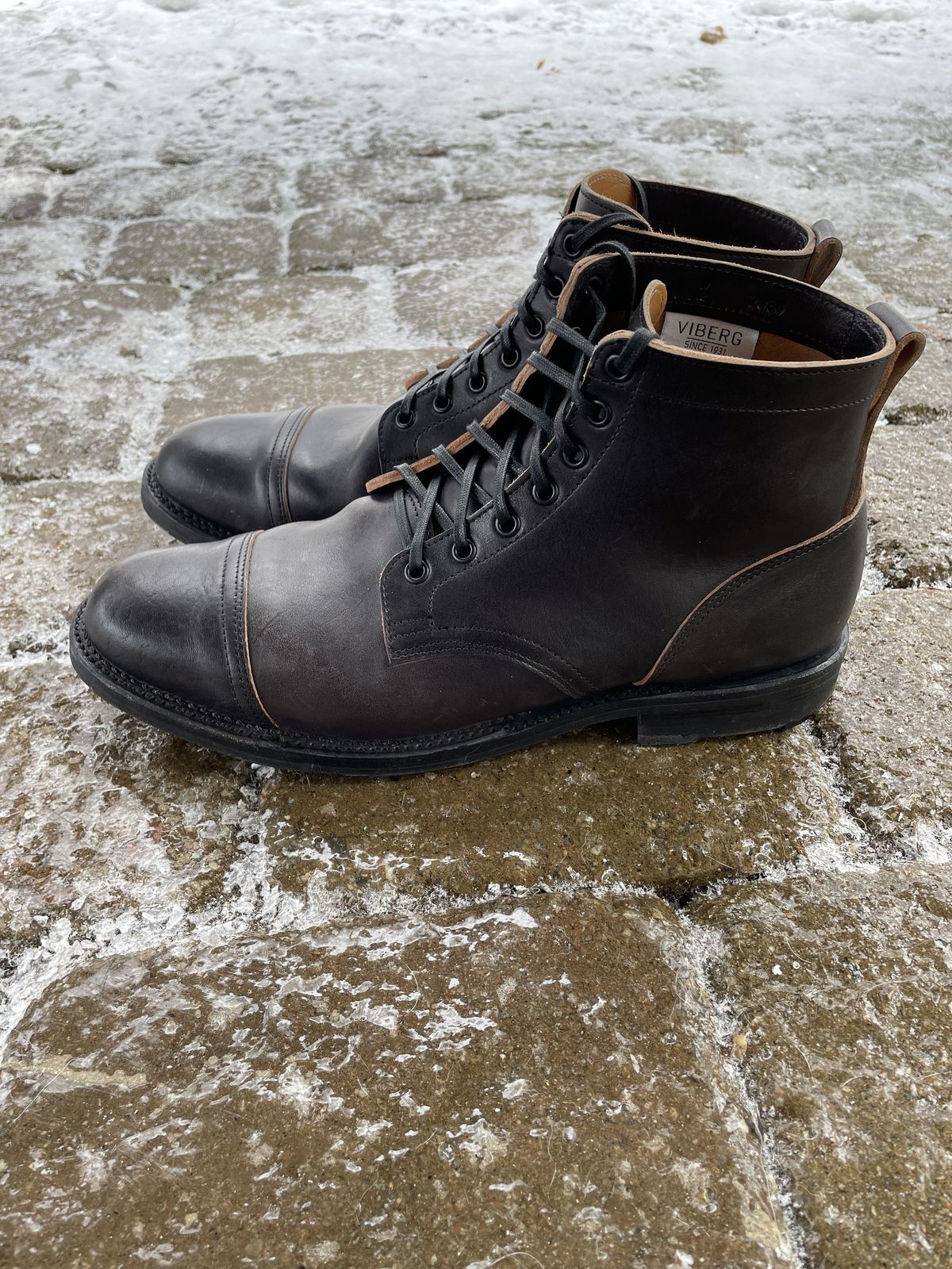Photo by patinathunderdome on February 5, 2022 of the Viberg Service Boot in Maryam Black Horsebutt.