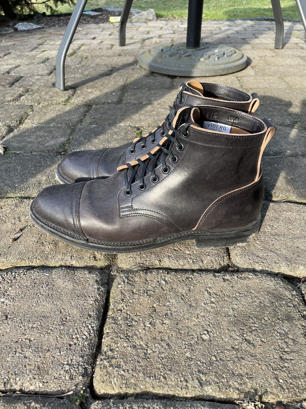 Photo by patinathunderdome on April 5, 2022 of the Viberg Service Boot in Maryam Black Horsebutt.