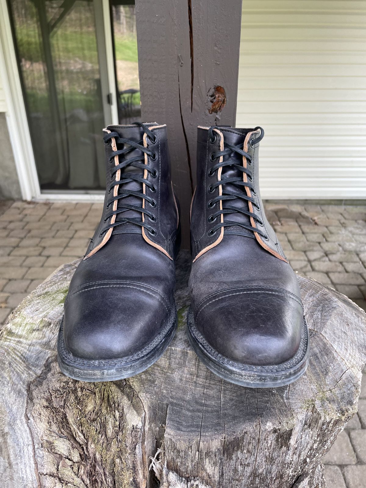 Photo by patinathunderdome on May 6, 2022 of the Viberg Service Boot in Maryam Black Horsebutt.