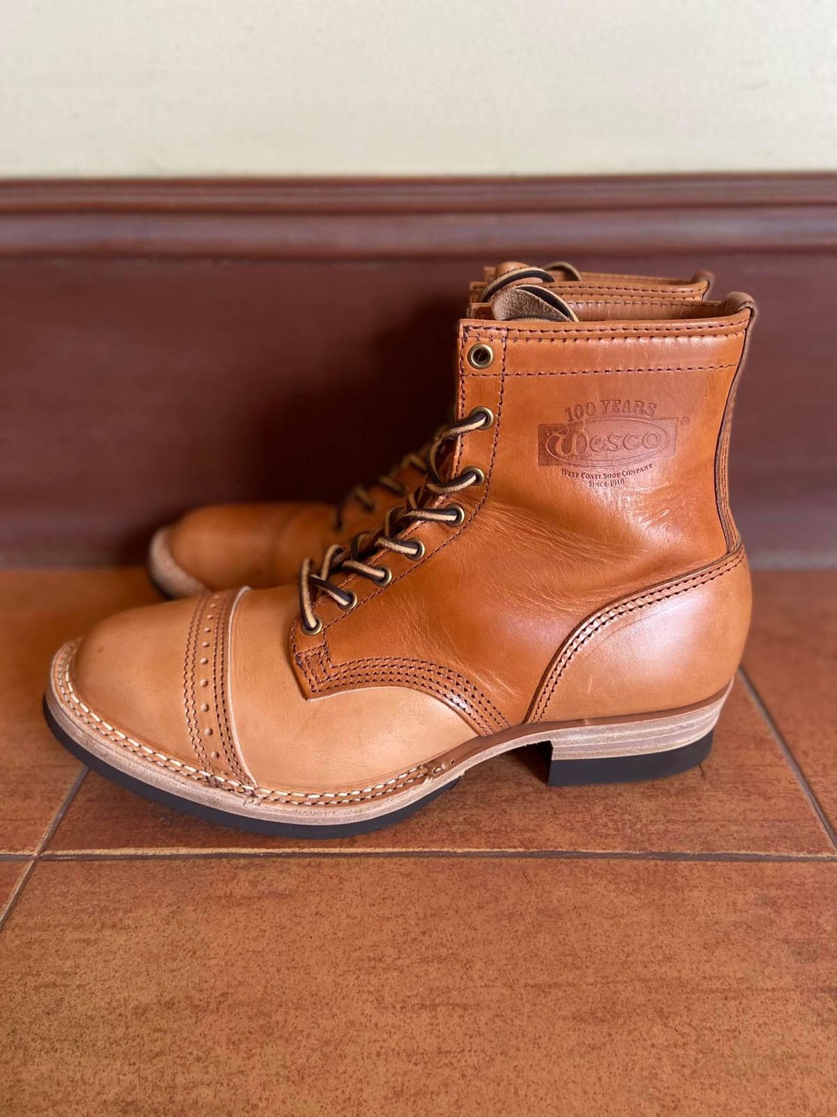Photo by patinathunderdome on October 1, 2021 of the Wesco Hendrik in Wickett & Craig Russet Traditional Harness.