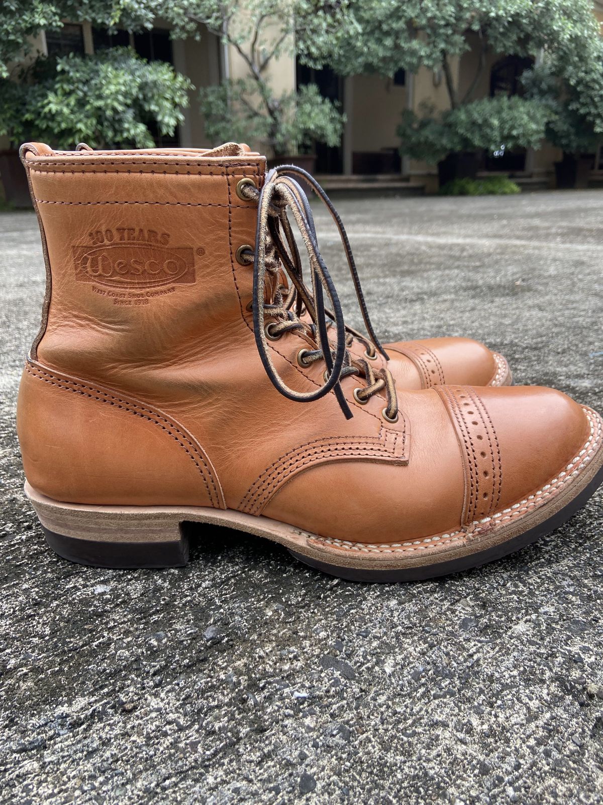 Photo by patinathunderdome on November 2, 2021 of the Wesco Hendrik in Wickett & Craig Russet Traditional Harness.