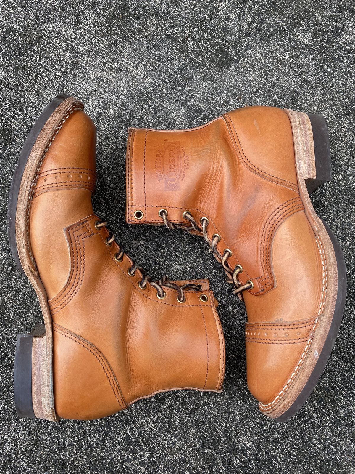 Photo by patinathunderdome on December 4, 2021 of the Wesco Hendrik in Wickett & Craig Russet Traditional Harness.