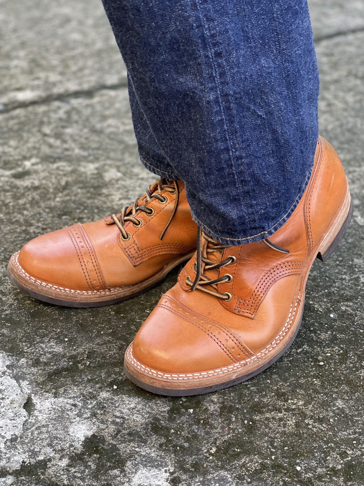 Photo by patinathunderdome on January 4, 2022 of the Wesco Hendrik in Wickett & Craig Russet Traditional Harness.