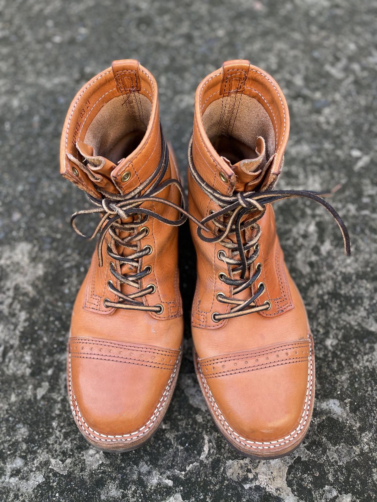 Photo by patinathunderdome on January 4, 2022 of the Wesco Hendrik in Wickett & Craig Russet Traditional Harness.