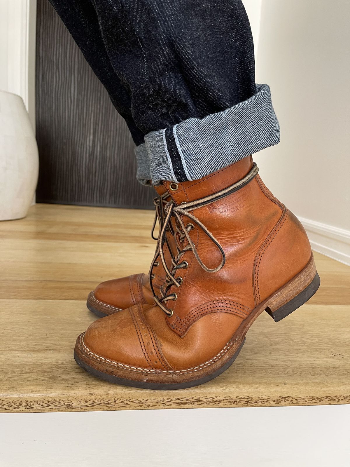 Photo by patinathunderdome on May 1, 2022 of the Wesco Hendrik in Wickett & Craig Russet Traditional Harness.