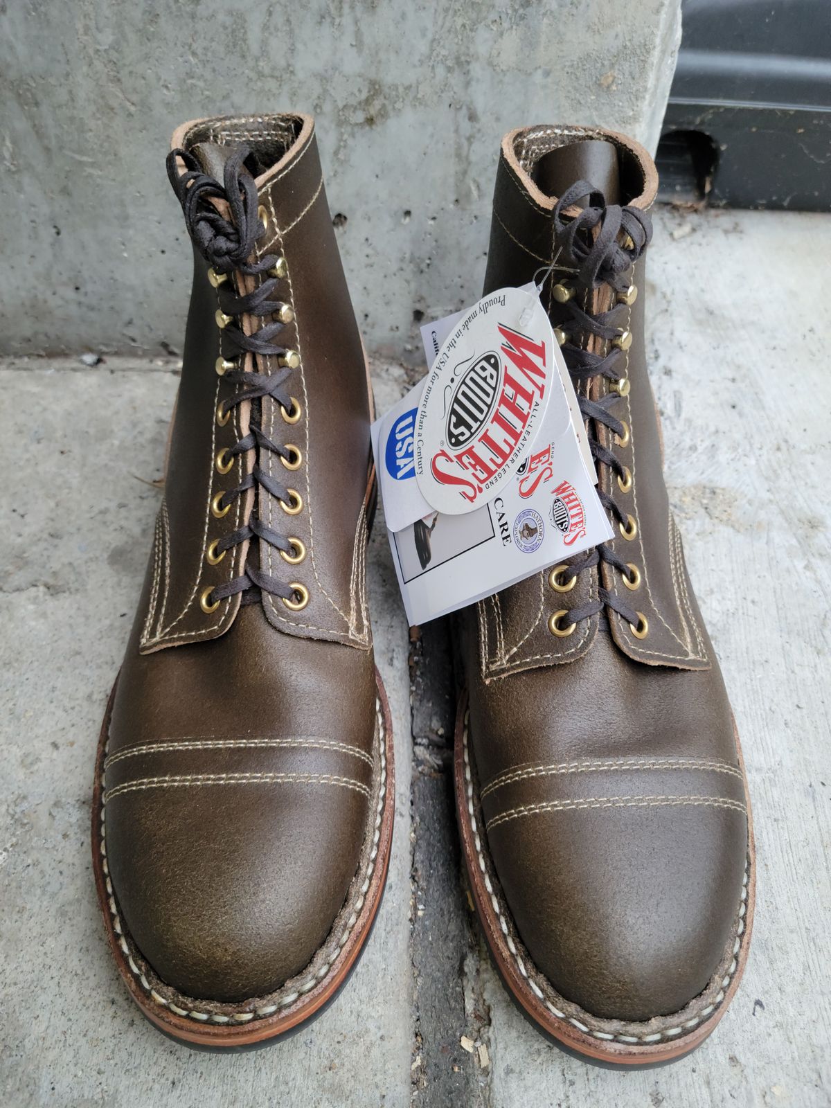 Photo by patinathunderdome on October 6, 2021 of the White's MP-Sherman Toe Cap in Horween Dark Olive Waxed Flesh.