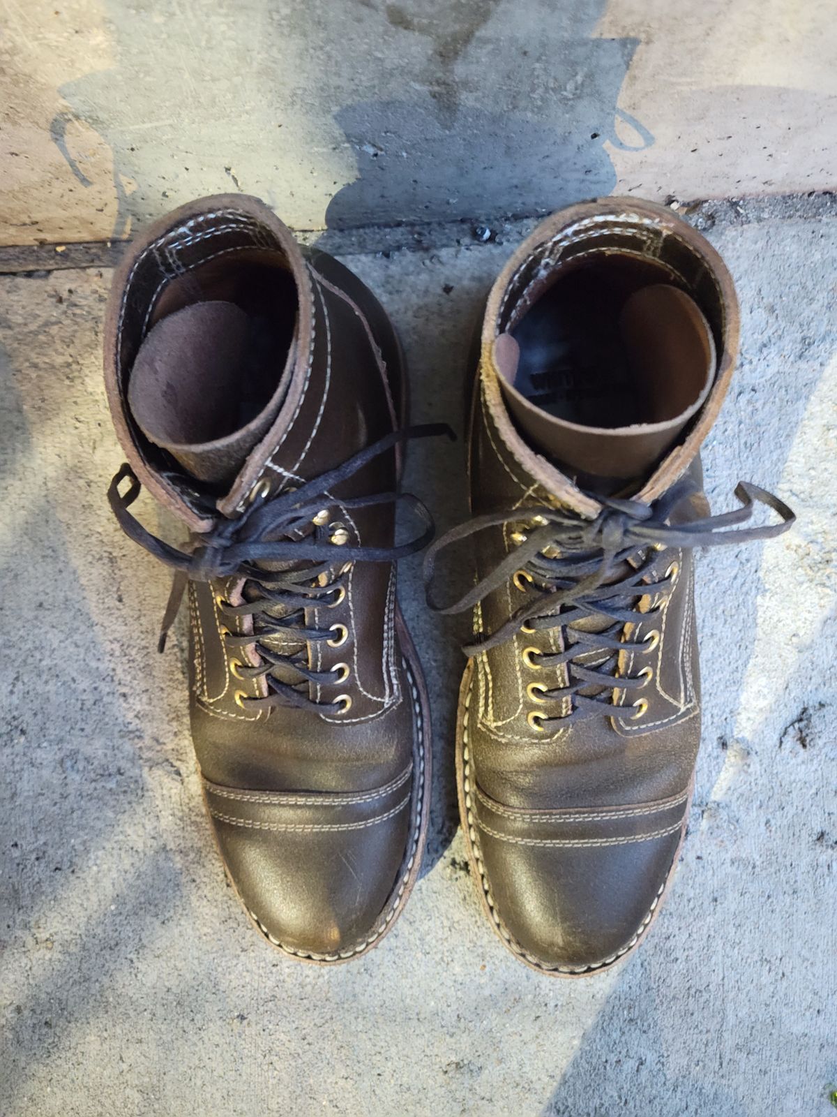 Photo by patinathunderdome on November 6, 2021 of the White's MP-Sherman Toe Cap in Horween Dark Olive Waxed Flesh.