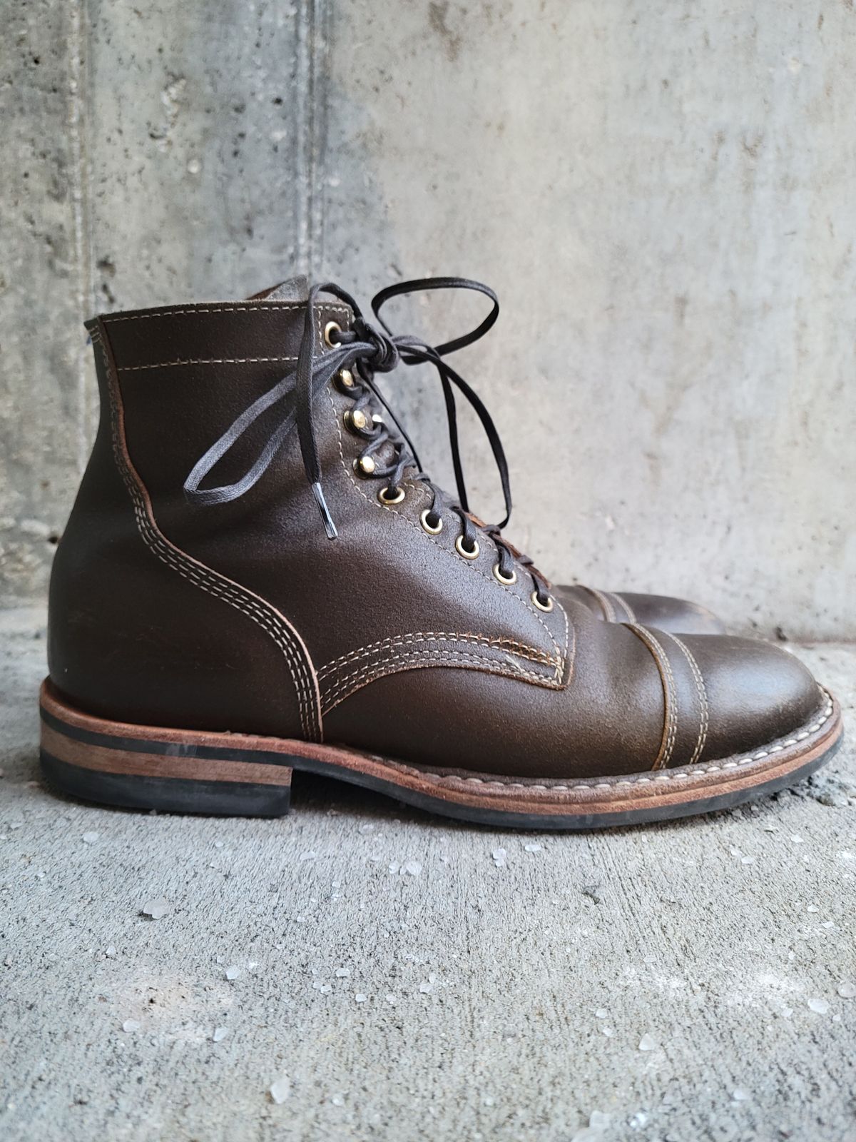 Photo by patinathunderdome on January 6, 2022 of the White's MP-Sherman Toe Cap in Horween Dark Olive Waxed Flesh.