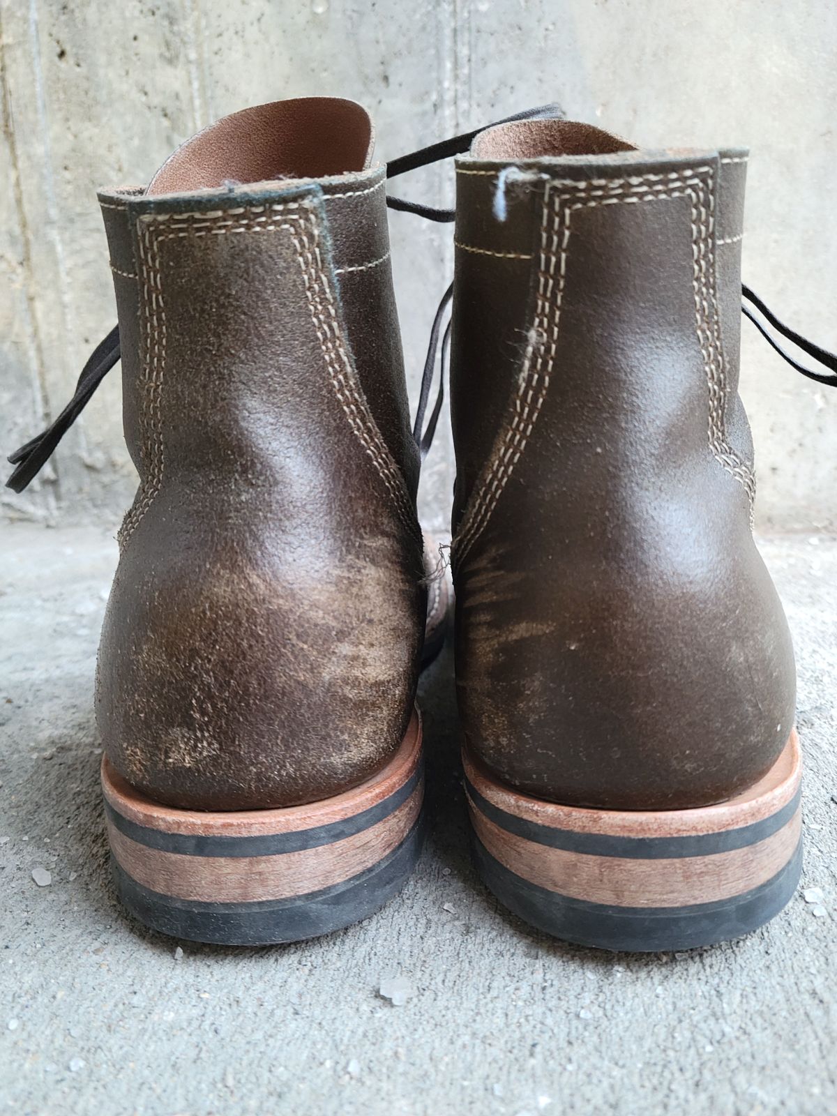 Photo by patinathunderdome on January 6, 2022 of the White's MP-Sherman Toe Cap in Horween Dark Olive Waxed Flesh.