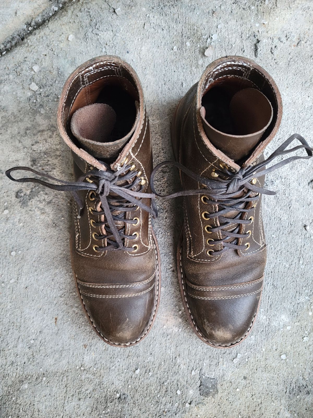 Photo by patinathunderdome on January 6, 2022 of the White's MP-Sherman Toe Cap in Horween Dark Olive Waxed Flesh.