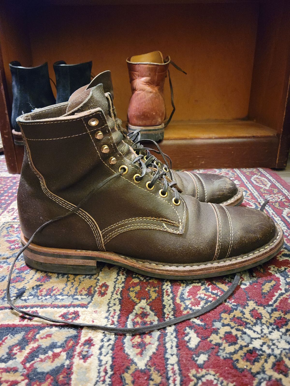 Photo by patinathunderdome on February 6, 2022 of the White's MP-Sherman Toe Cap in Horween Dark Olive Waxed Flesh.