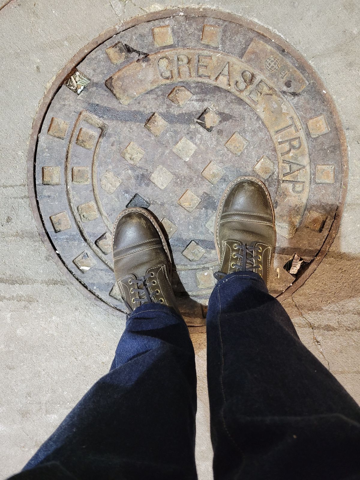 Photo by patinathunderdome on March 5, 2022 of the White's MP-Sherman Toe Cap in Horween Dark Olive Waxed Flesh.