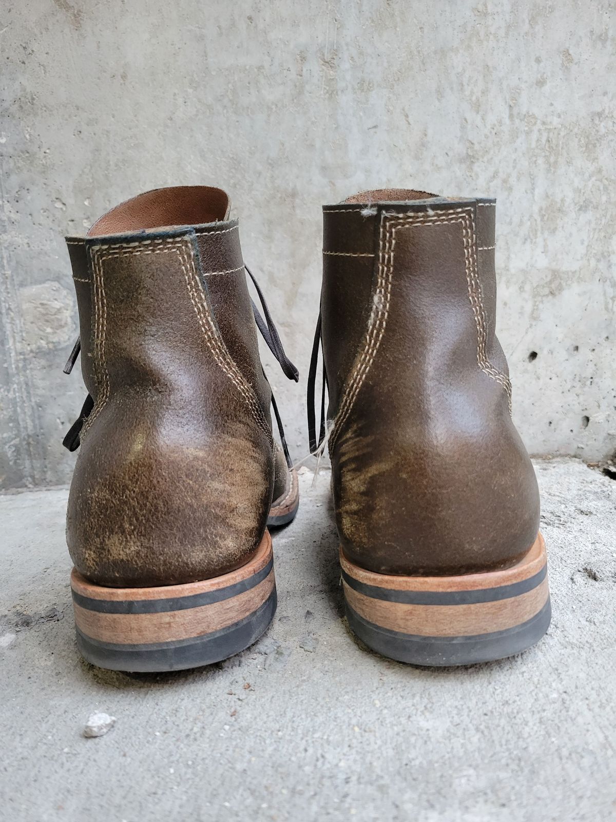 Photo by patinathunderdome on March 5, 2022 of the White's MP-Sherman Toe Cap in Horween Dark Olive Waxed Flesh.