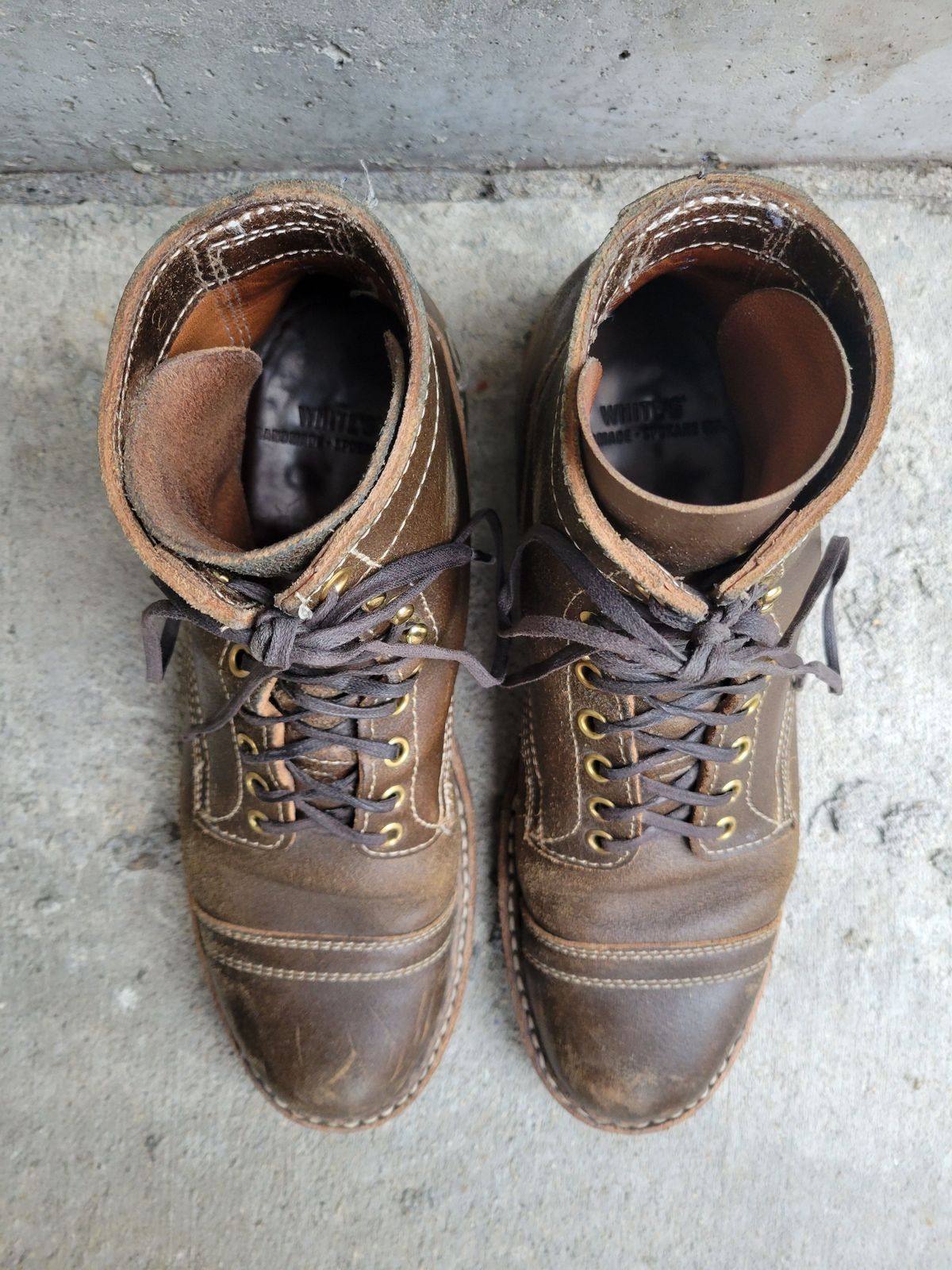 Photo by patinathunderdome on April 5, 2022 of the White's MP-Sherman Toe Cap in Horween Dark Olive Waxed Flesh.