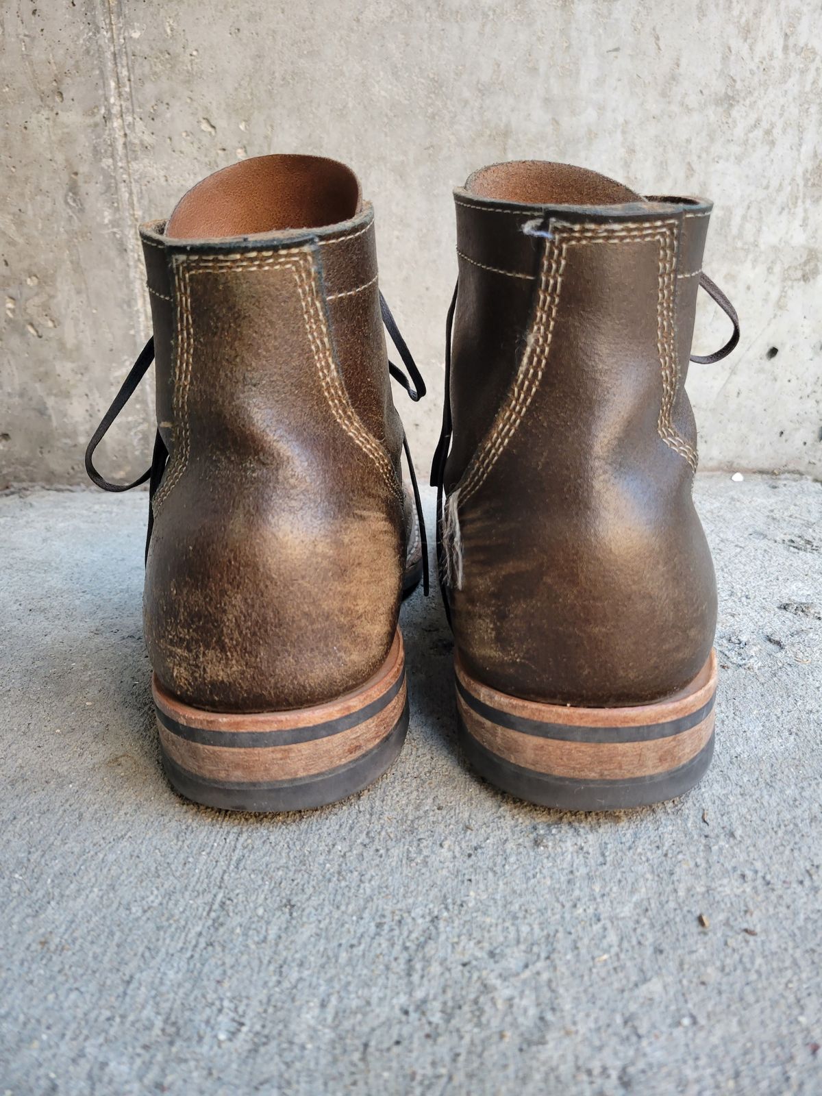 Photo by patinathunderdome on May 6, 2022 of the White's MP-Sherman Toe Cap in Horween Dark Olive Waxed Flesh.