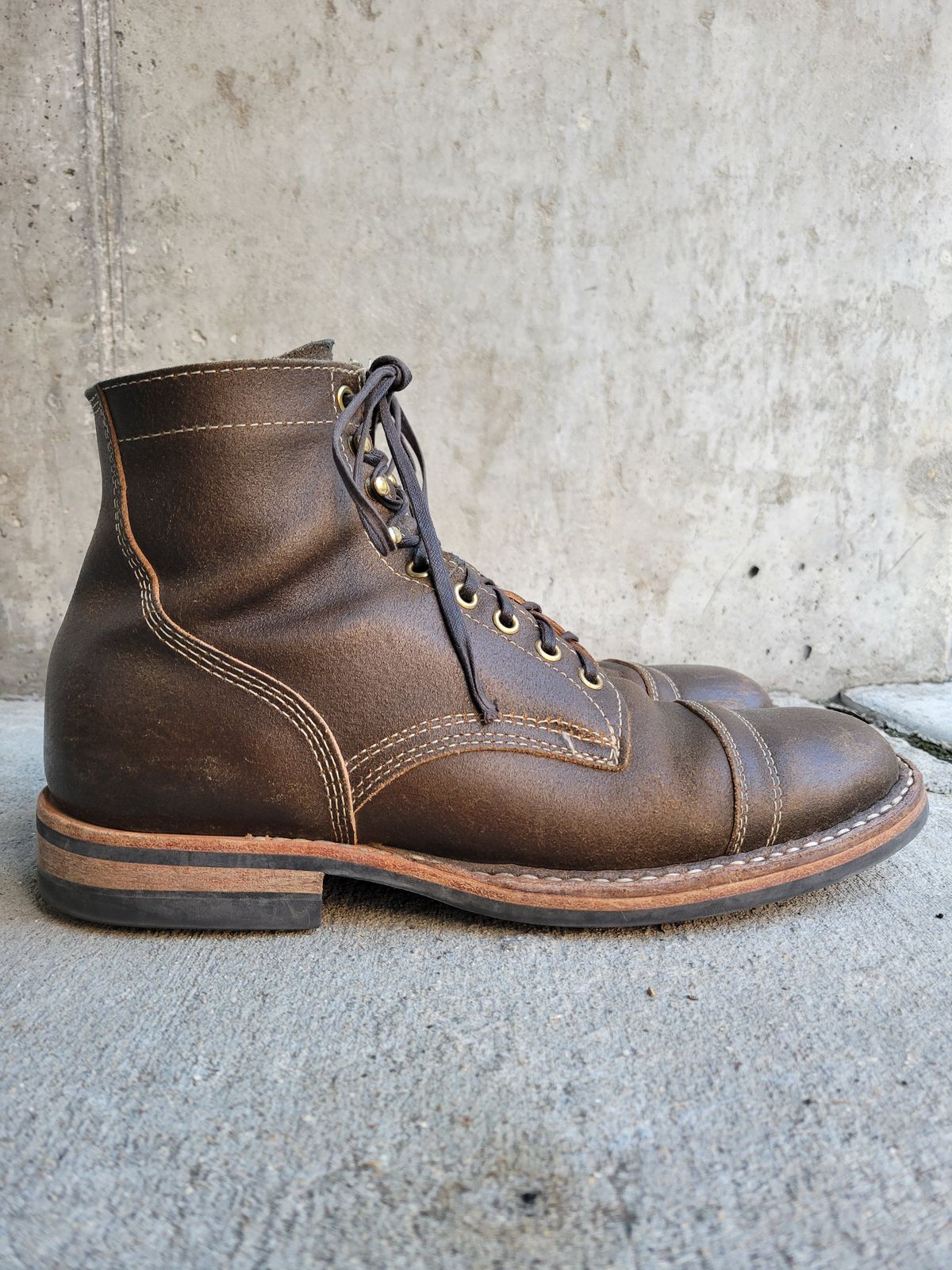 Photo by patinathunderdome on May 6, 2022 of the White's MP-Sherman Toe Cap in Horween Dark Olive Waxed Flesh.