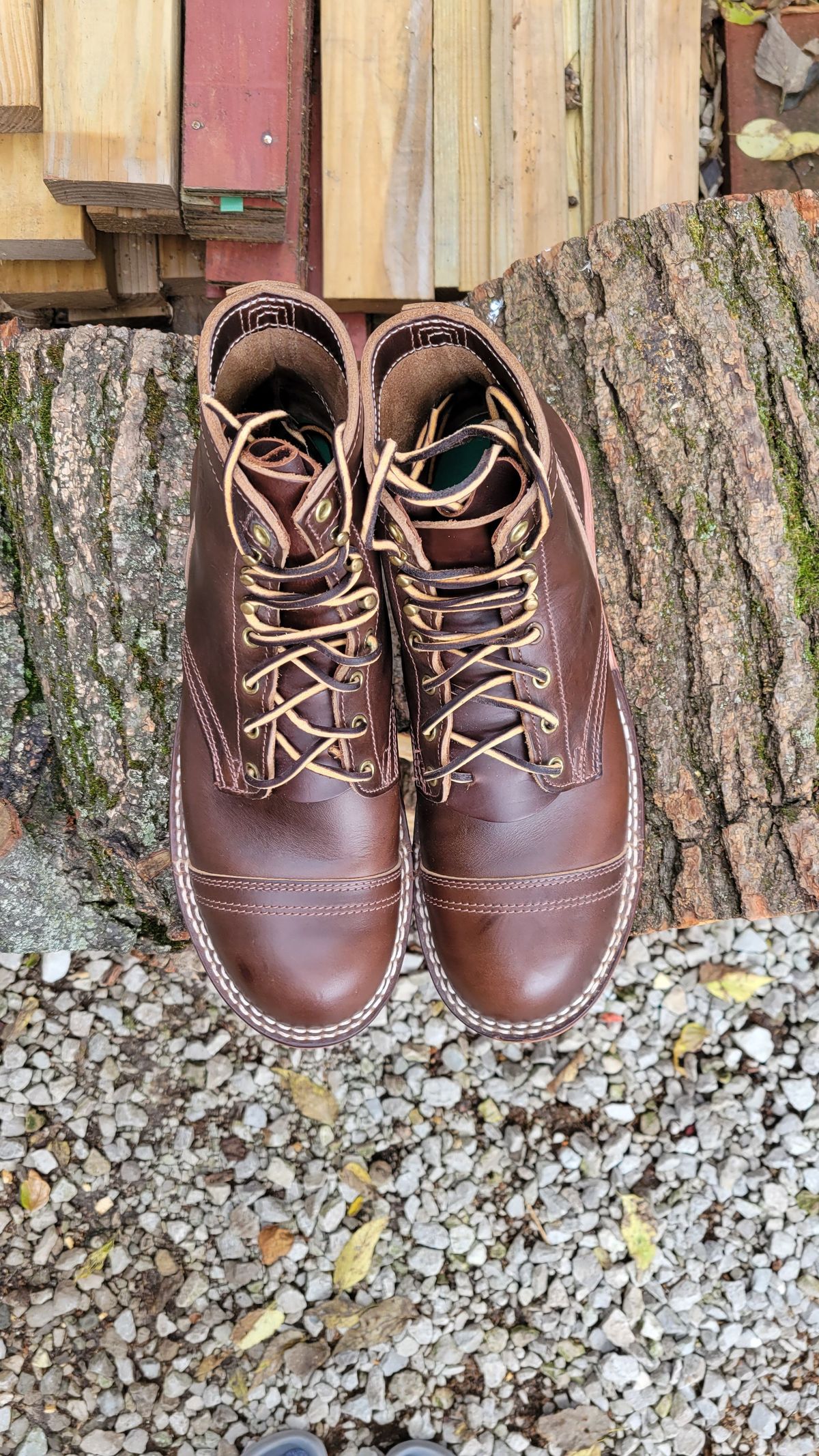 Photo by patinathunderdome on October 3, 2021 of the Nicks Americana in Horween Brown Waxed Flesh.