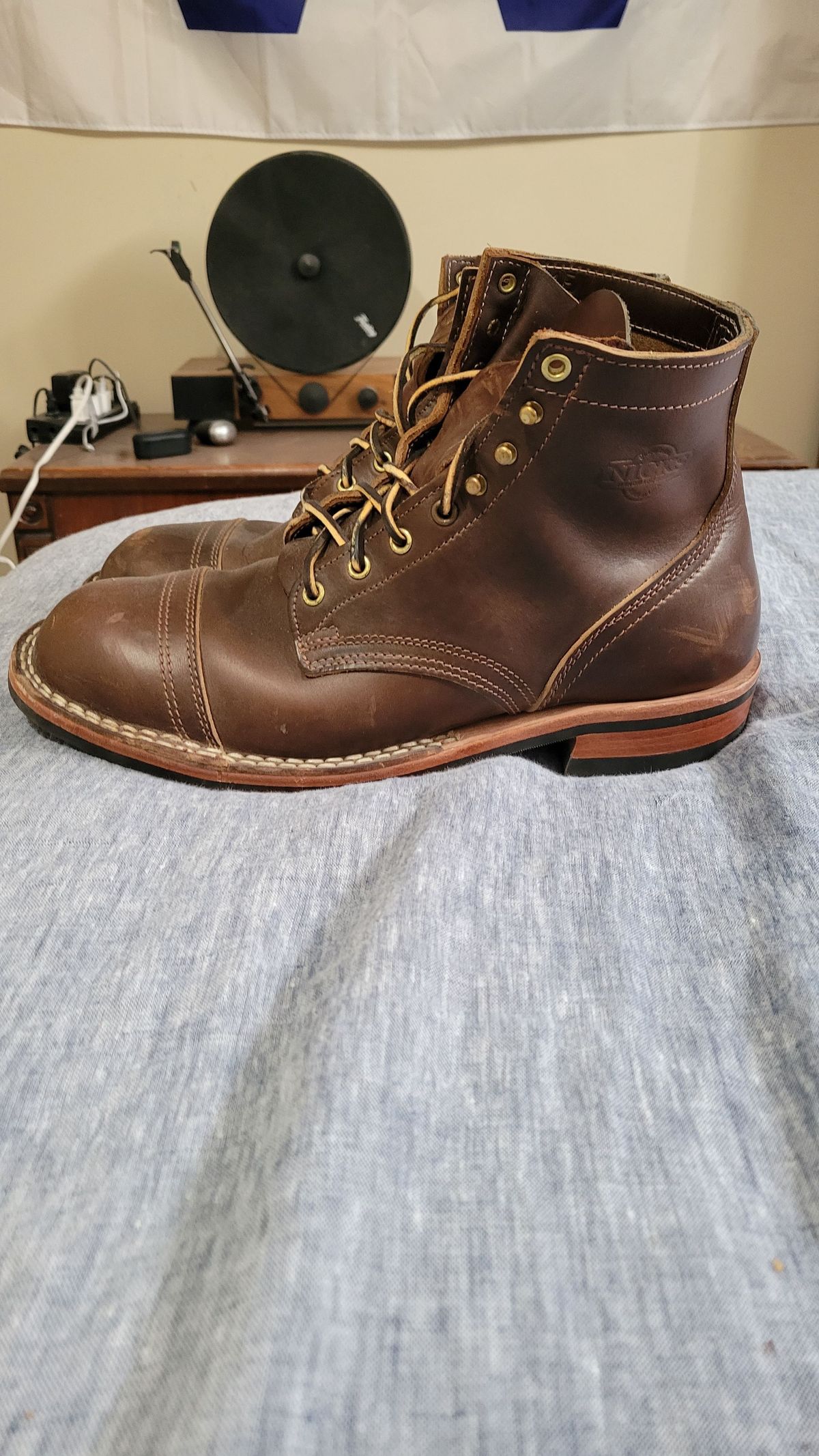 Photo by patinathunderdome on November 3, 2021 of the Nicks Americana in Horween Brown Waxed Flesh.